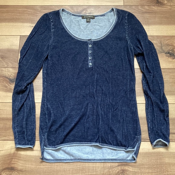 Tommy Bahama Sweaters - Tommy Bahama blue burnout lightweight henley sweater. Size S